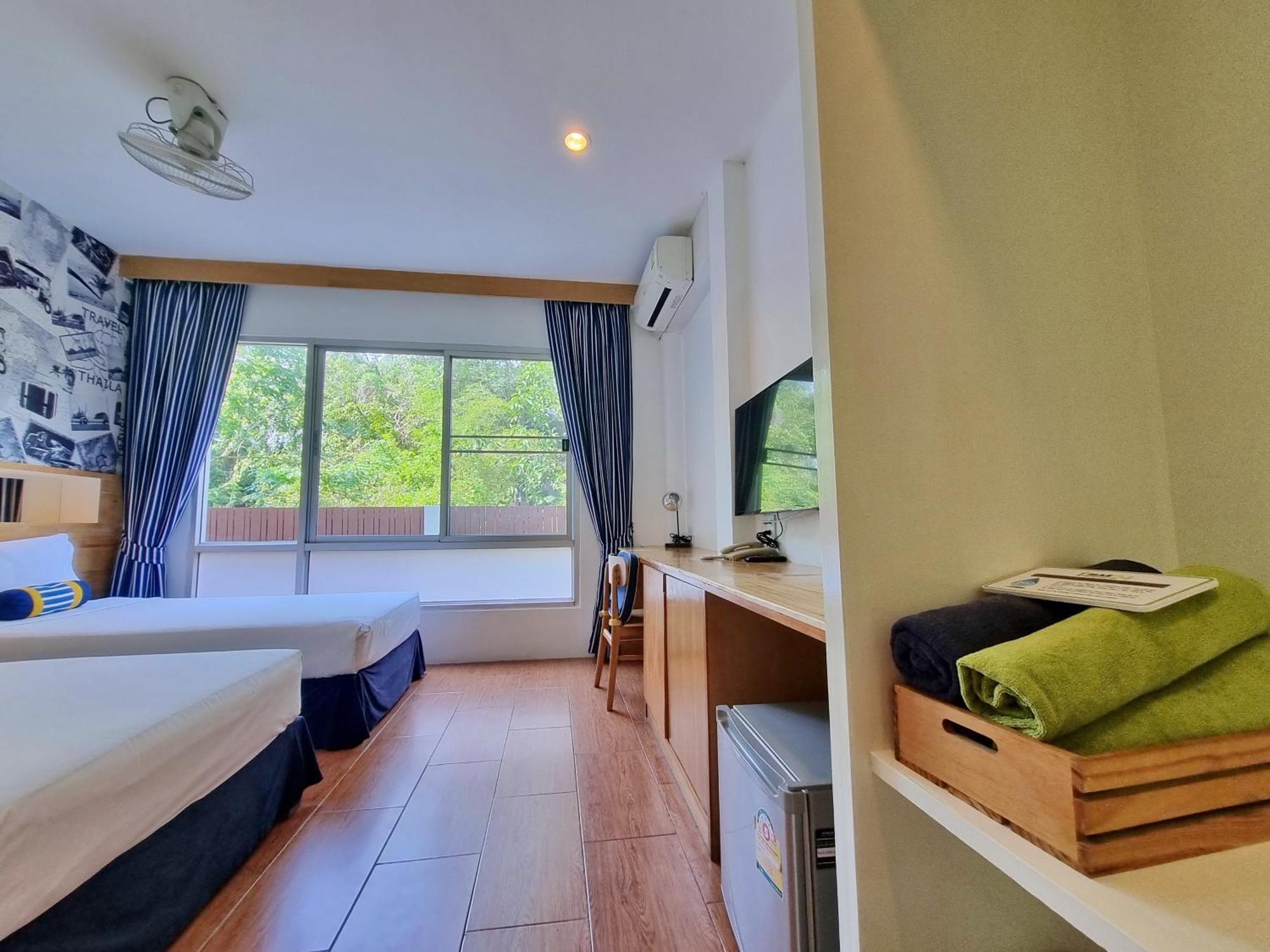 Mar24 Koh Tao Hotel Exterior photo